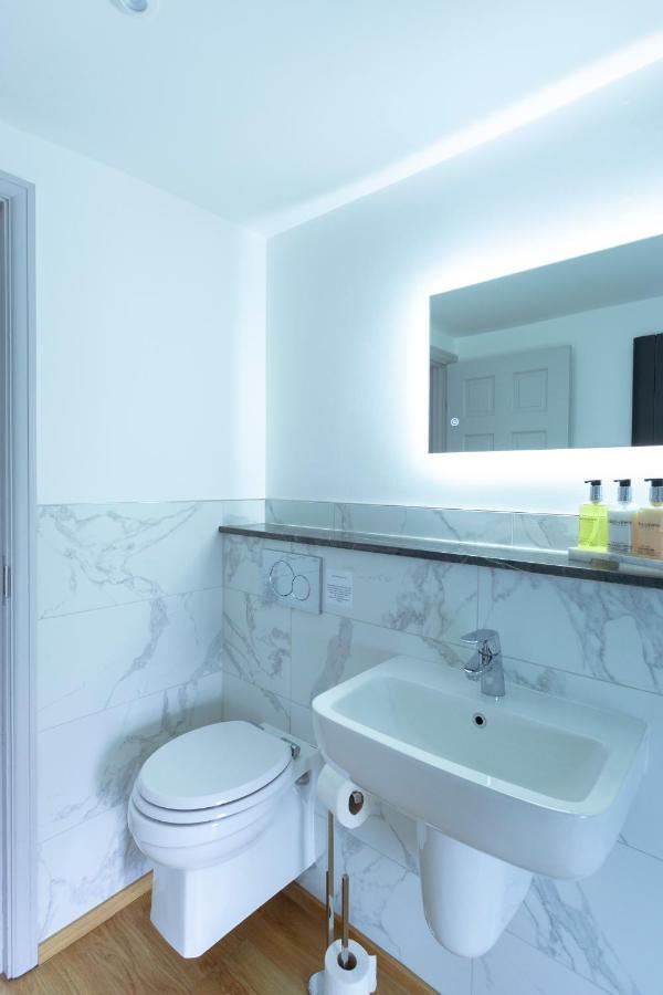 Apartment 6 At Number 8: City Centre, 1 Bedroom, Sofa Bed In Lounge Canterbury Exterior photo